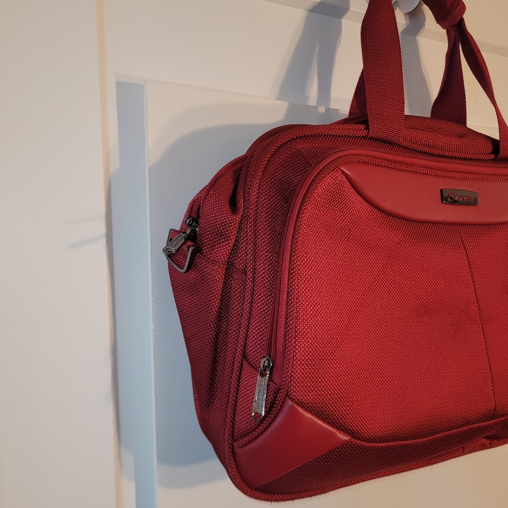 Red soft bag - Picture 4 of 11